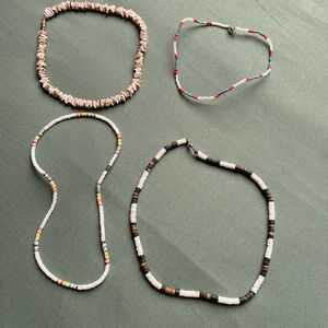 Bundle of 4 necklaces